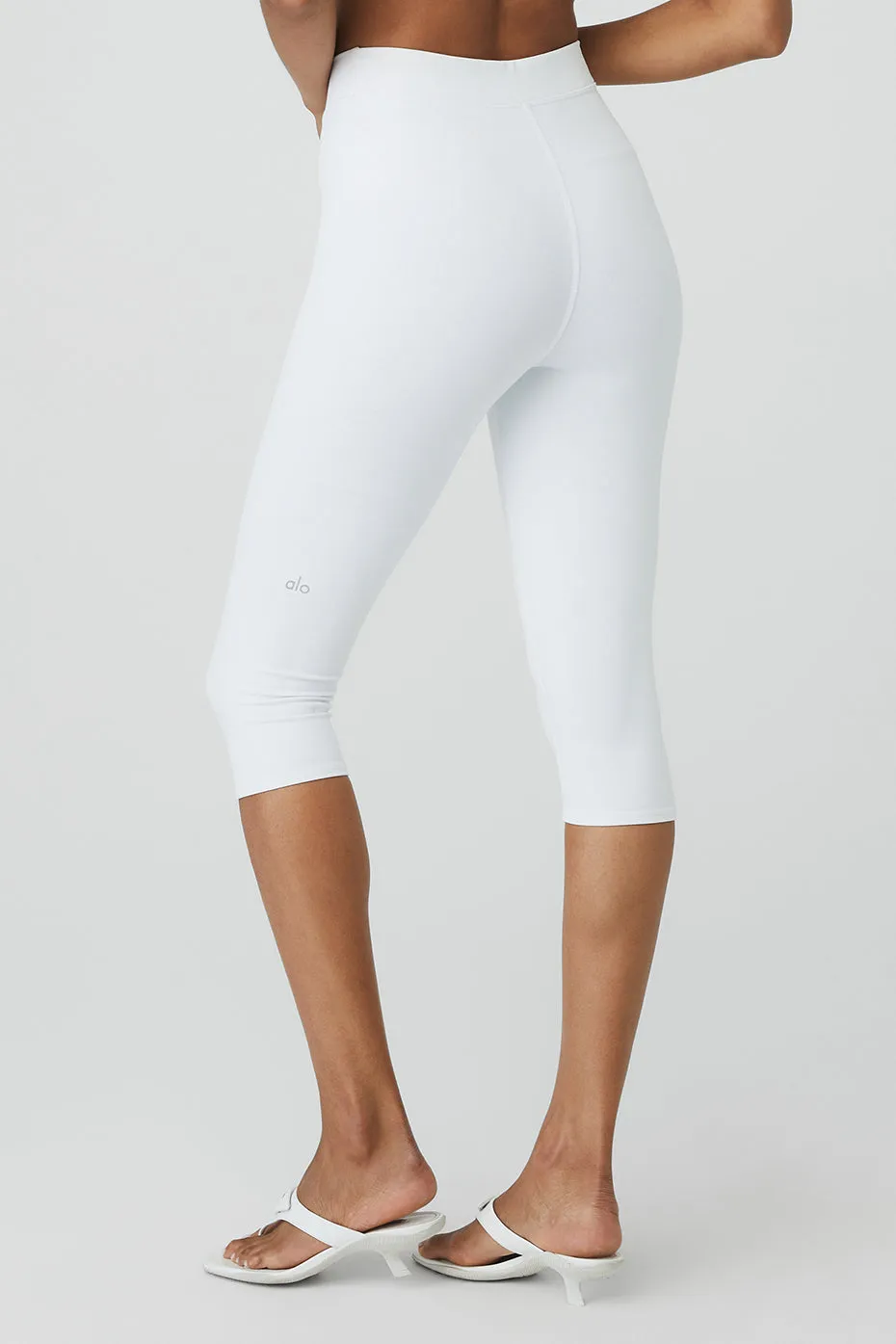 Airbrush V-Cut Define Capri - White