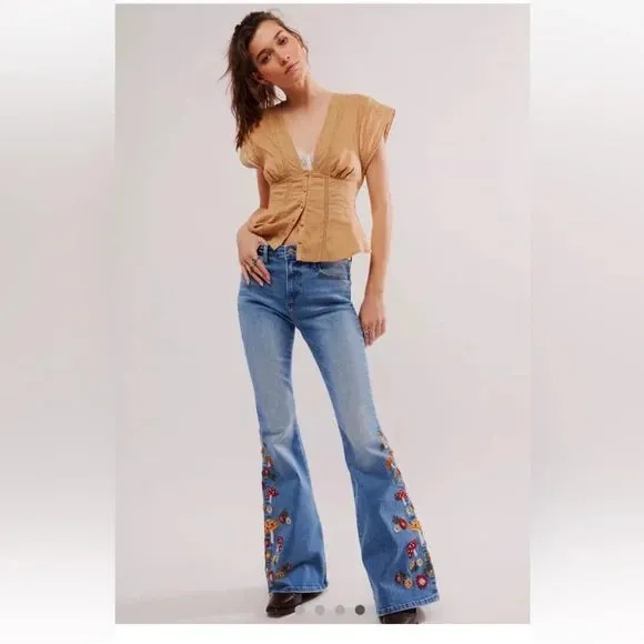 Farrah Jean in Shroomies by Driftwood
