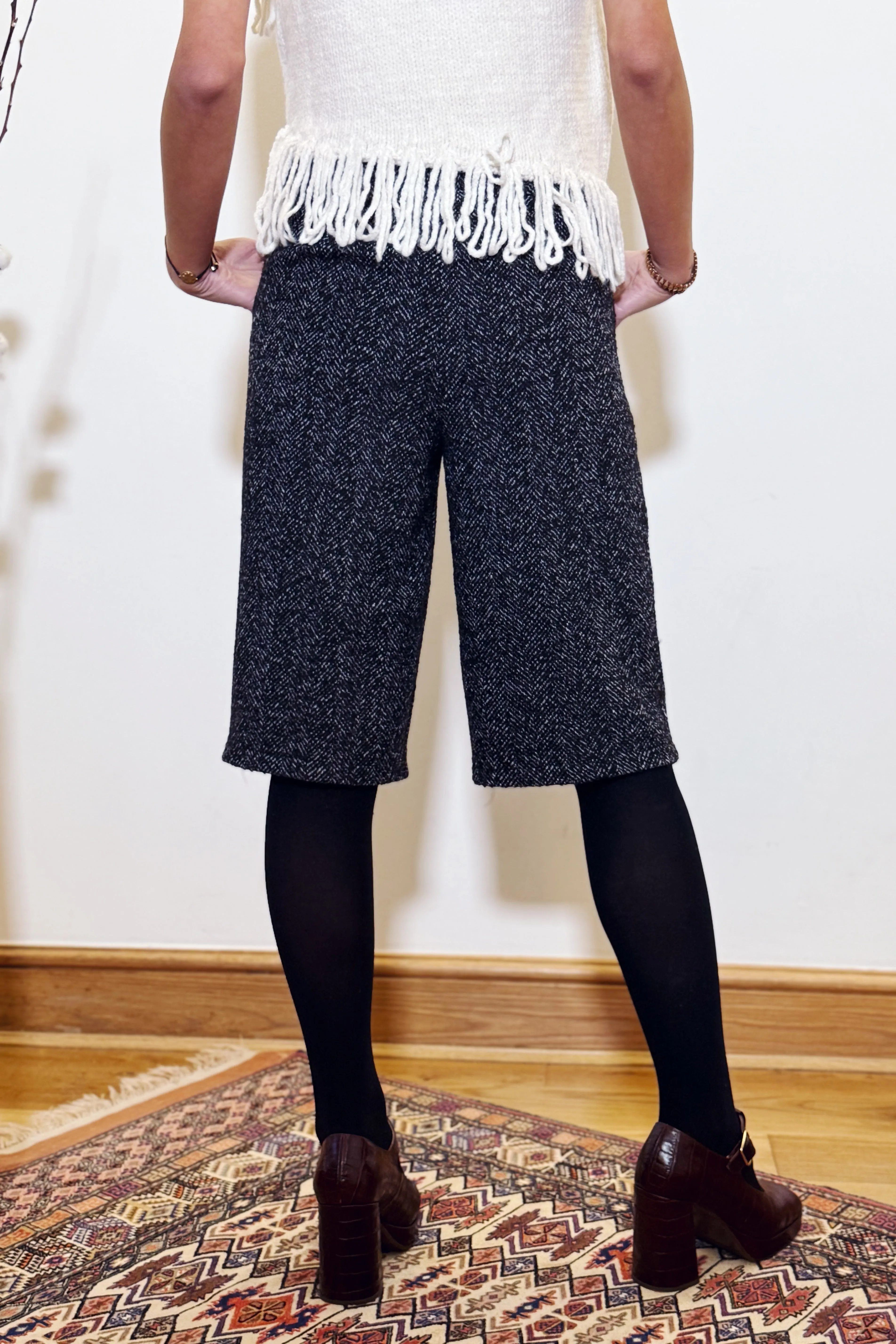 Herringbone capri trousers