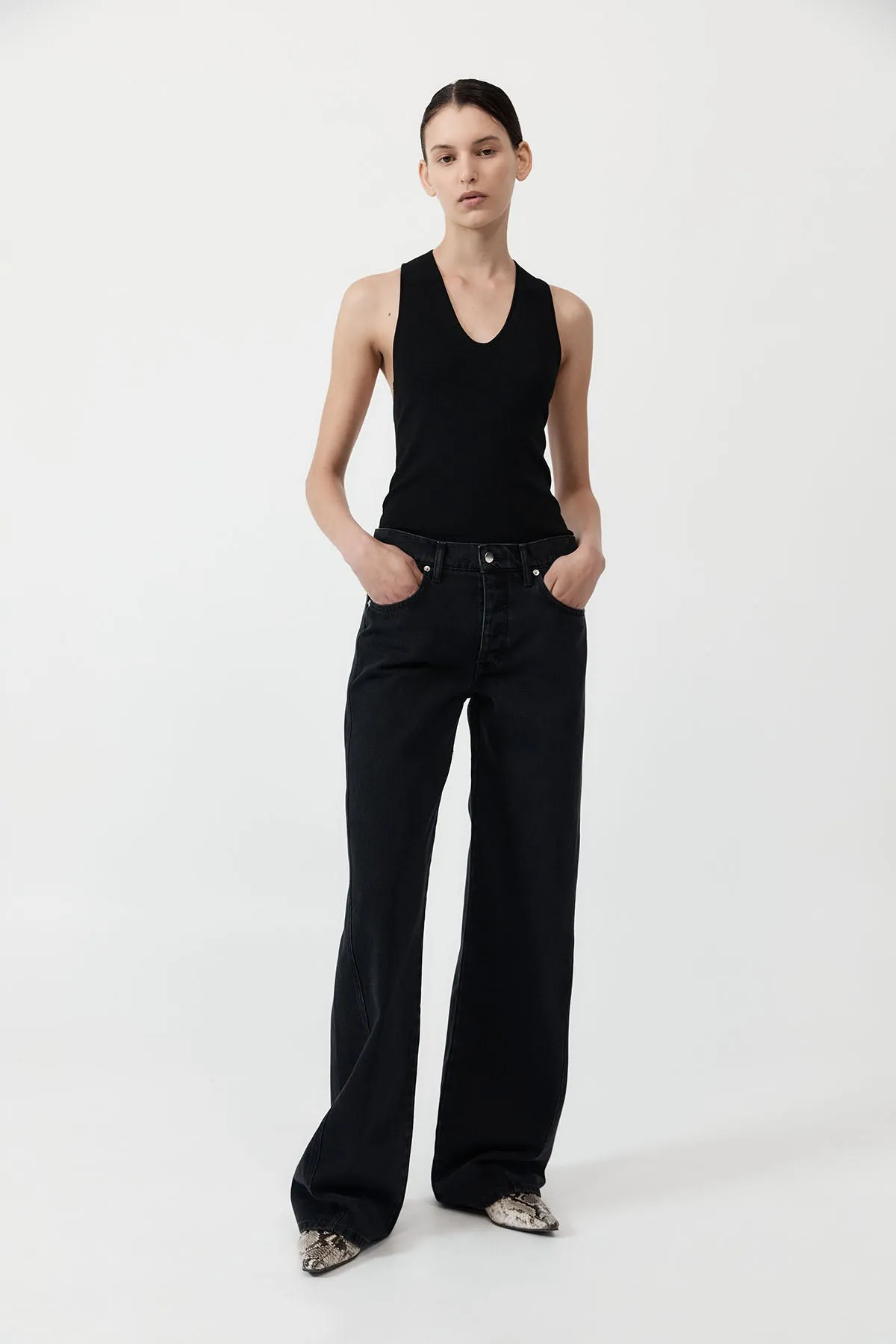 Low Rise Jeans - Washed Black