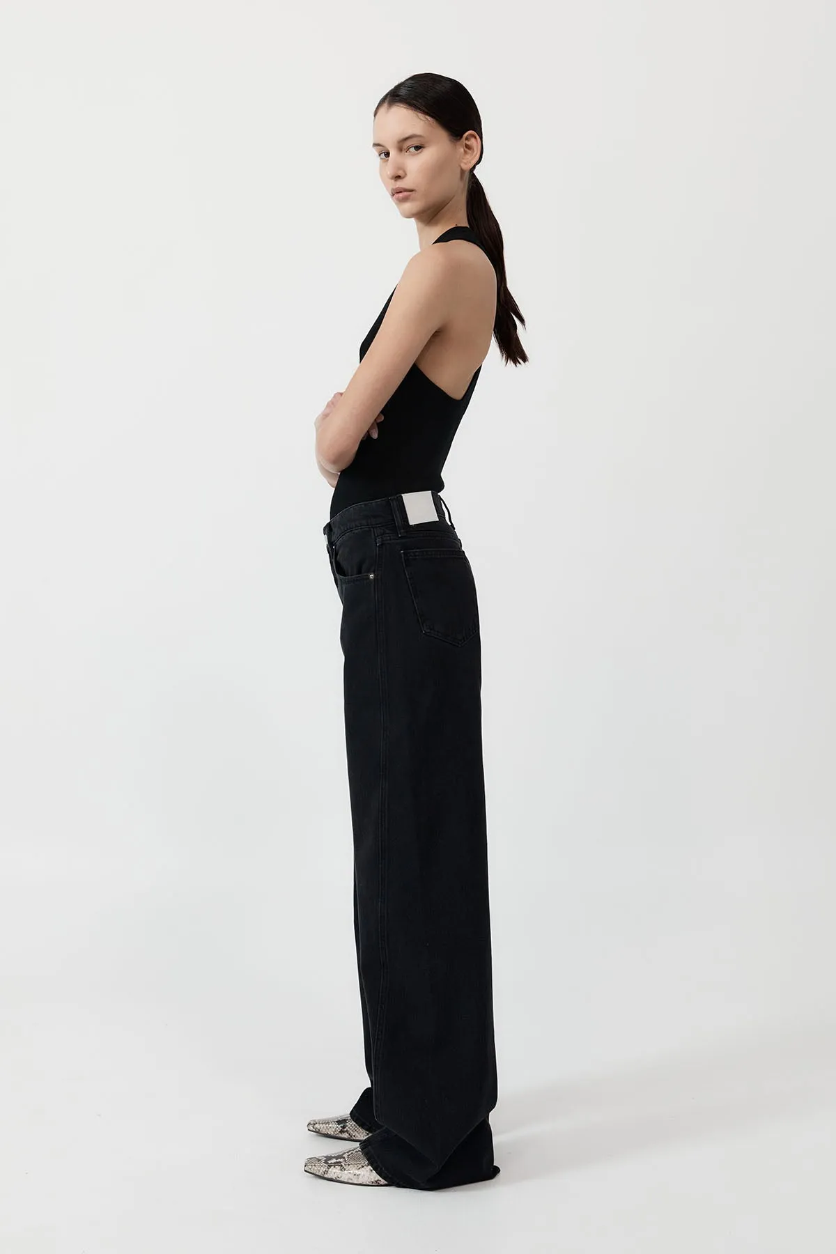 Low Rise Jeans - Washed Black