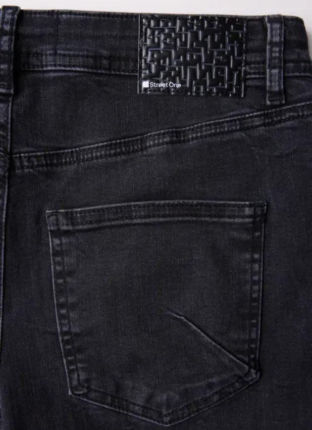 STREET ONE<BR>
Wide Leg Jeans<BR>
Black<BR>