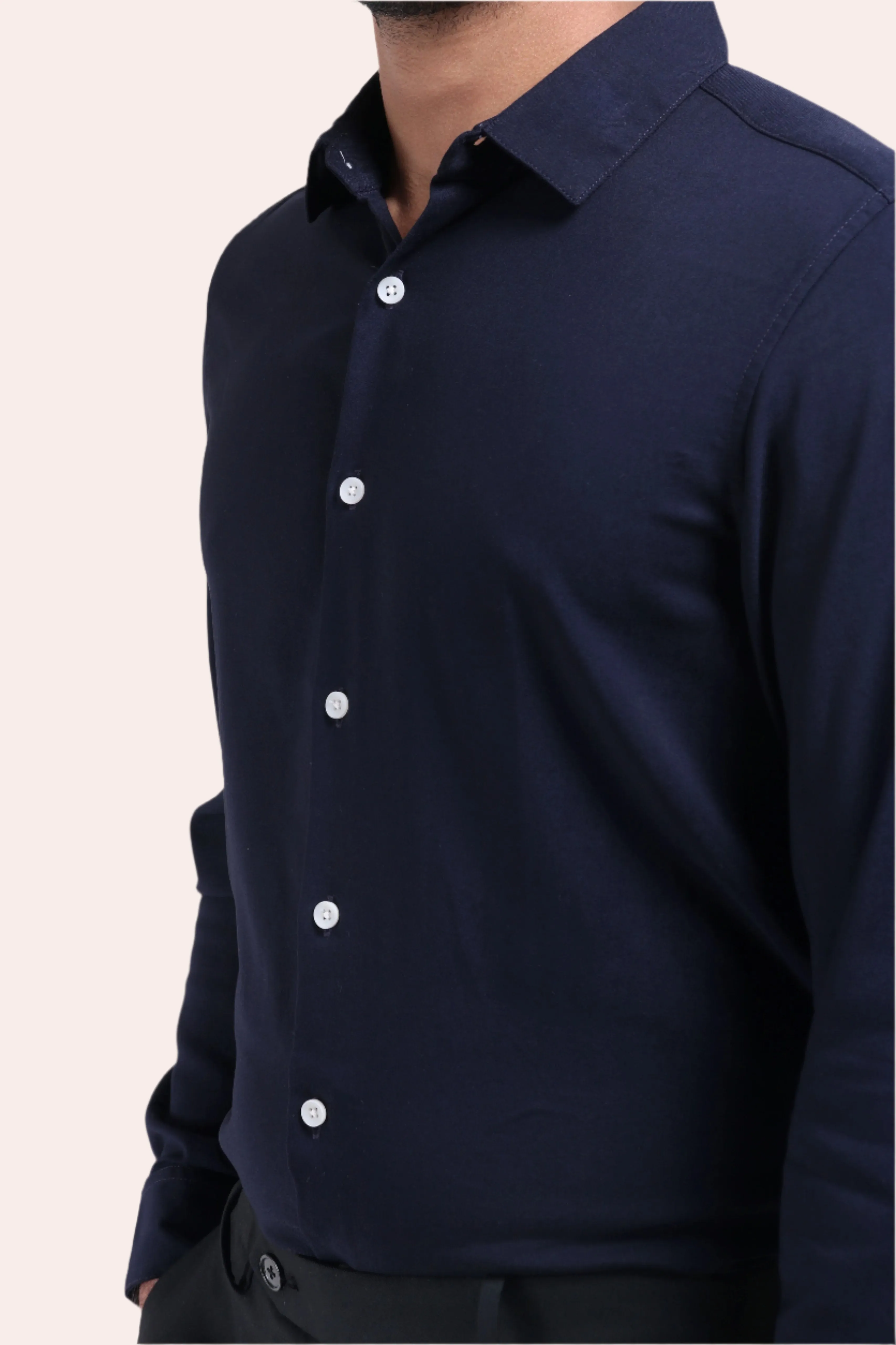 XKIND MEN'S NAVY BLUE STRETCH PLAIN SLIM FIT SHIRT